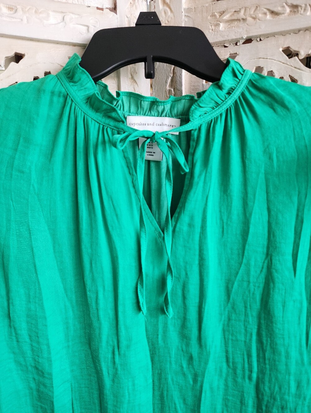 Cupcakes And Cashmere Sleeveless Flutter Sleeve Green Top- Womens Size Small - Picture 3 of 6